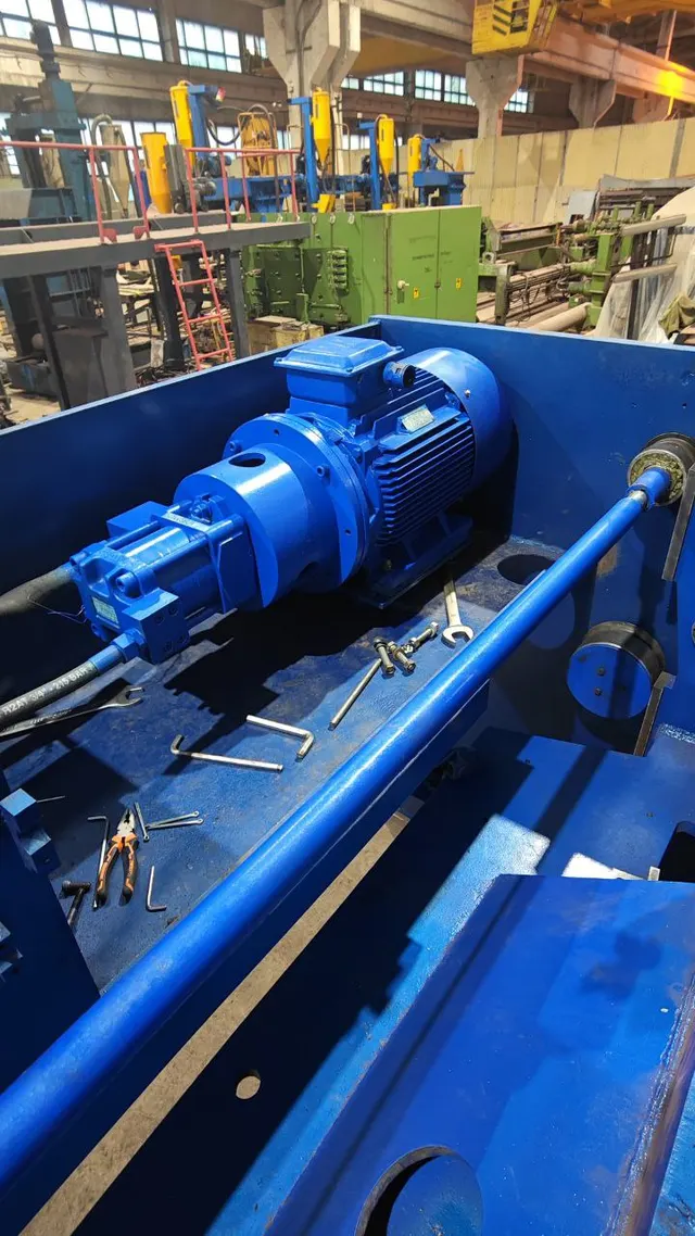Гильотина 16х2500. Китай
