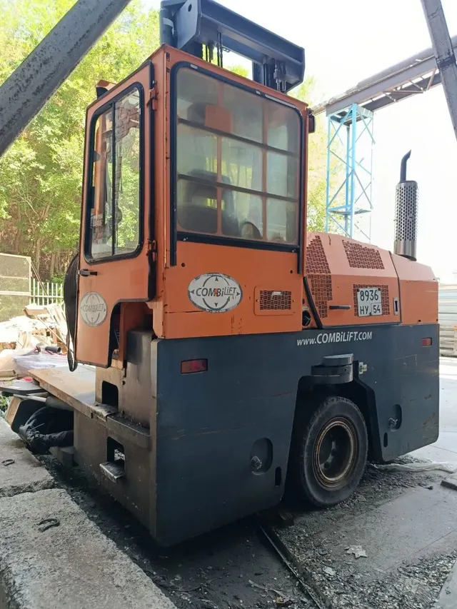 Combilift C8000 многоходовый погрузчик