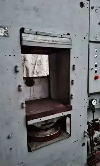 Вулканизационный гидравлический пресс ПХГ2-212/4