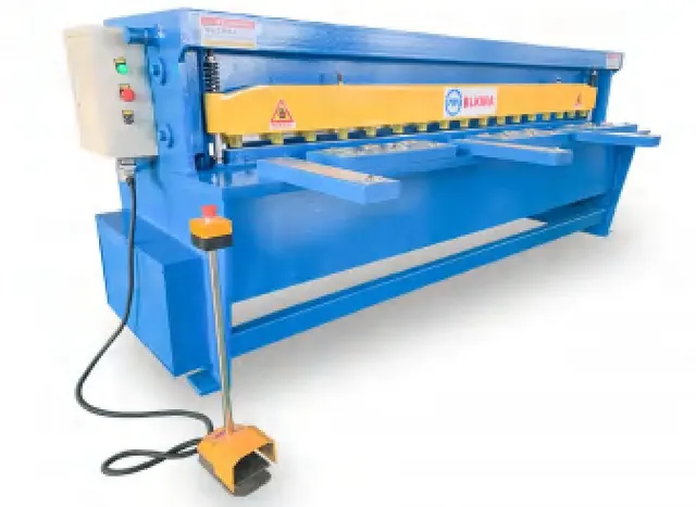 ELECTRIC SHEARING MACHINE (Электрическая гильотинная ножница / машина для резки листового металла) серия Q11