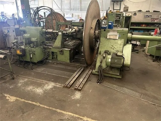 Формовочный / фланжировочный станок LEIFELD - PLB 1200