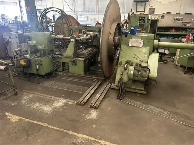 Формовочный / фланжировочный станок LEIFELD - PLB 1200
