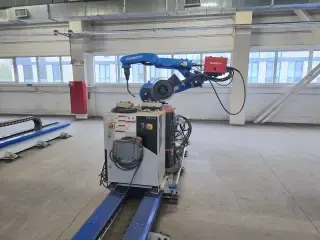Робототехнический комплекс сварки на базе робота CRP RH20-06W
