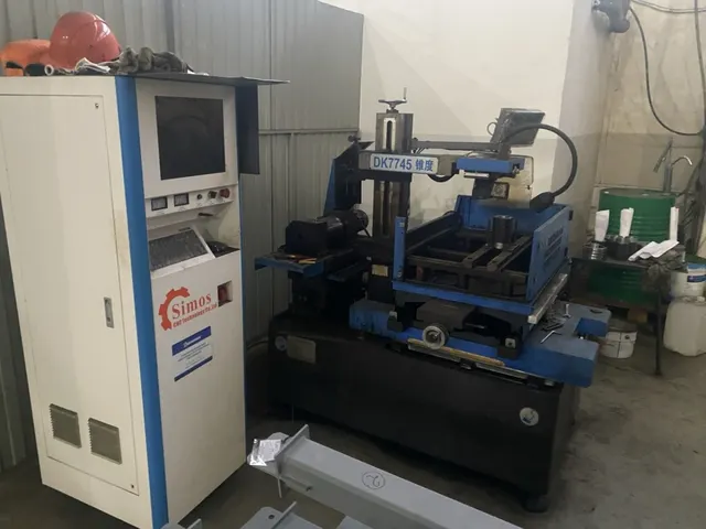 Станок электроэрозийный DK7745LWS