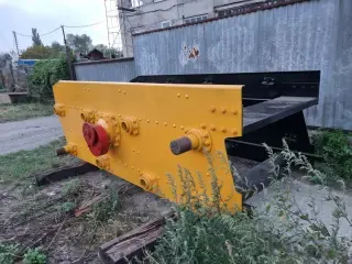 Грохот инерционный тяжелого типа ГИТ-42