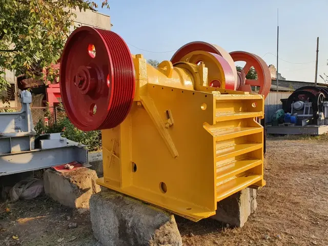 Щековая дробилка 400х900