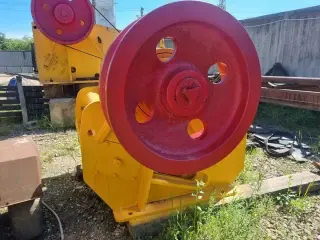 Щековая дробилка СМД-110А (600х900, 100 м3/ч)