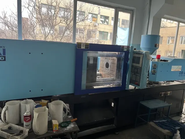 Термопластавтомат ТПА HTW-1200