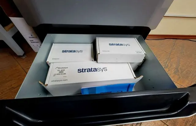 Промышленный 3D-принтер Stratasys F270