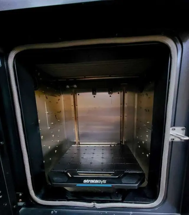Промышленный 3D-принтер Stratasys F270