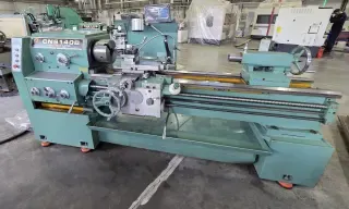 Токарный универсальный станок Pengjun CN6140B-1000