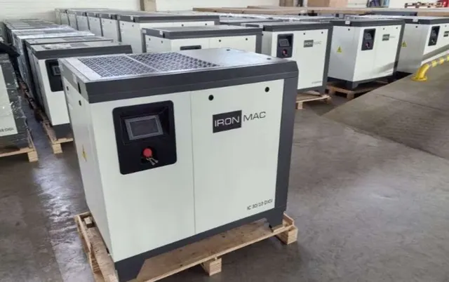 Винтовой компрессор IRONMAC IC 30/10 DIGI