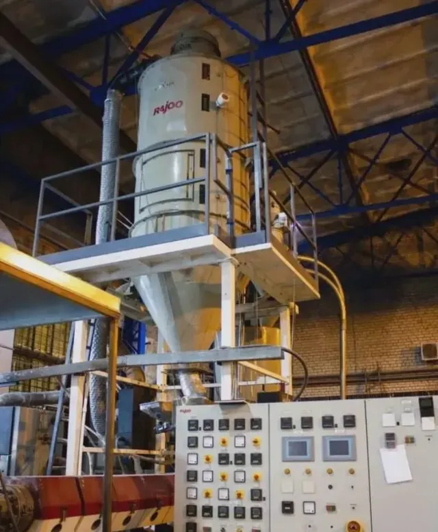 Экструзионная линия с плоскощелевой головкой Rajoo RSIX-1490-50/900 RPET