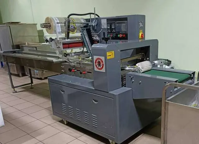 Горизонтальная упаковочная машина PROSTOR-600