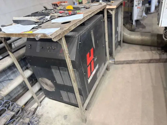 Машина газо-плазменной резки Hypertherm MAXPRO200