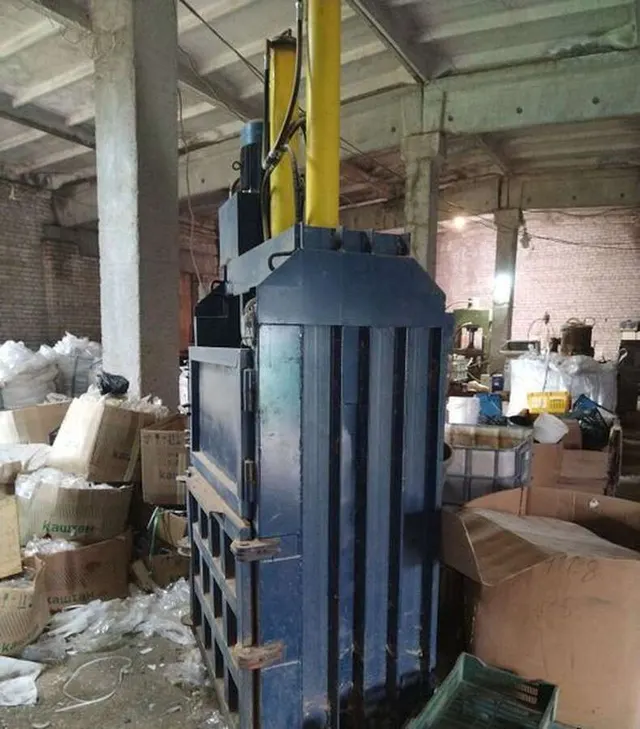 Пресс пакетировочный для макулатуры, 30 тонн