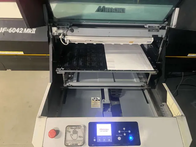 Планшетный принтер Mimaki UJF 6042 MK2 Япония