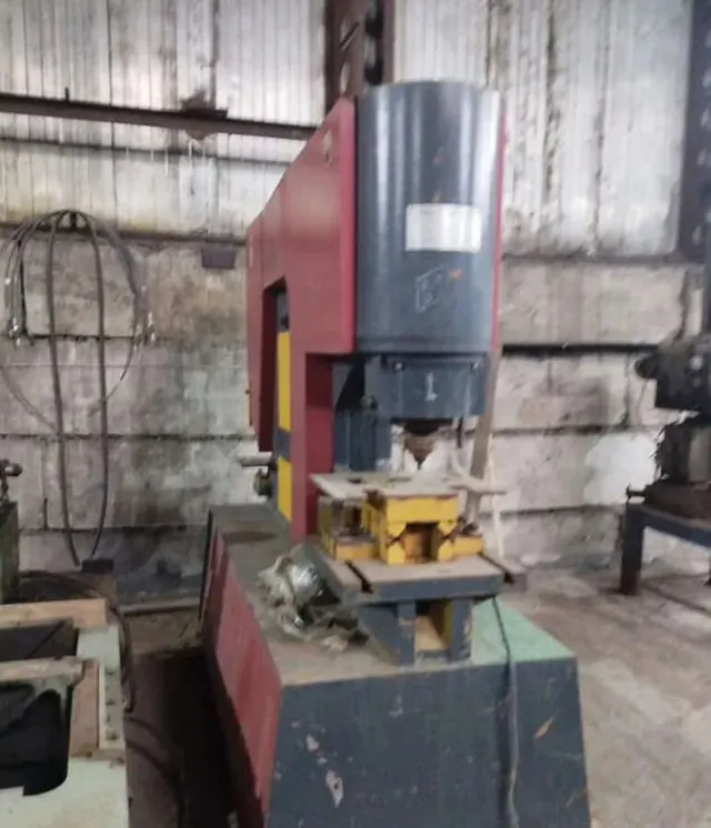 Пресс-ножницы Q35Y-30 Hydraulic Iron Worker Q35Y