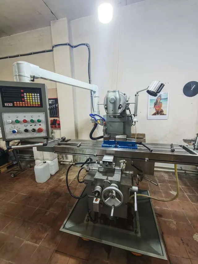 Станок фрезерный универсальный JET JUM-1153VXL DRO