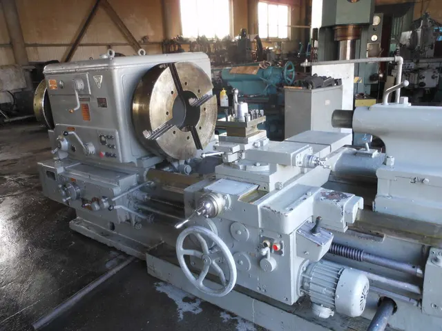 Станок трубонарезной 1Н983 с люнетом