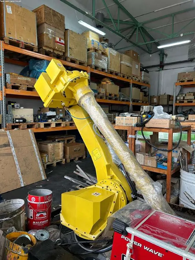 Роботизированная сварочная станция FANUC M-710iC