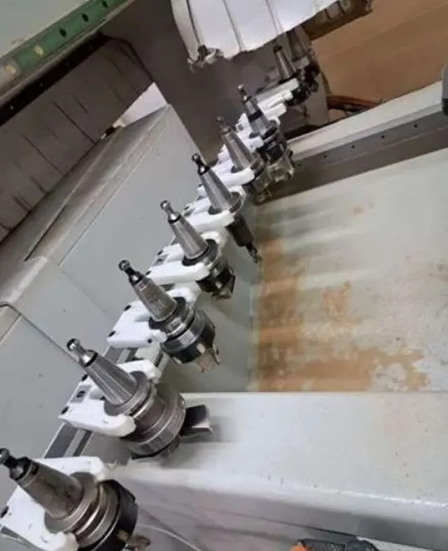 Обрабатывающий центр с ЧПУ Biesse Artech Skill 300
