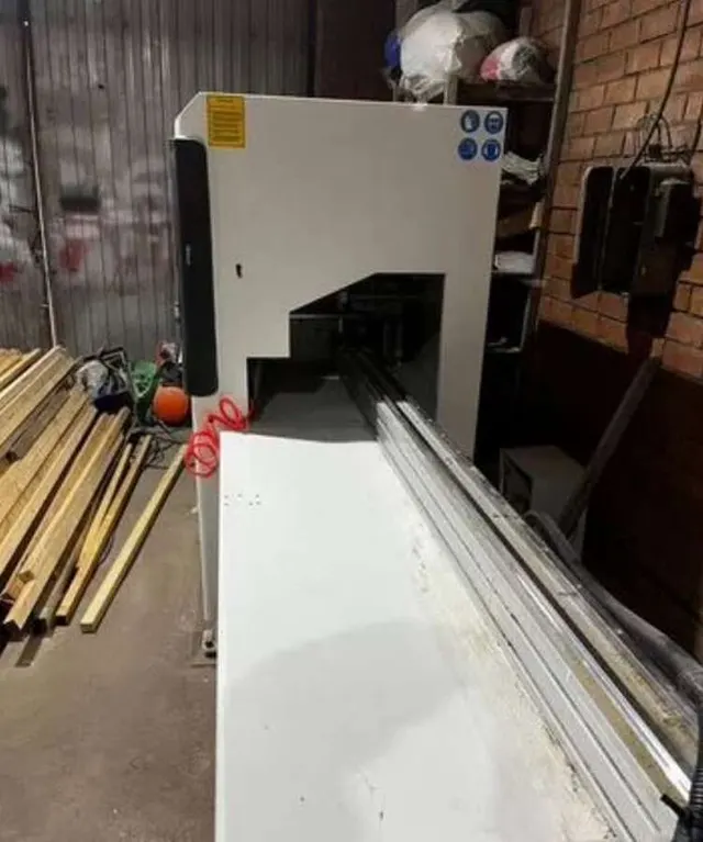 Торцовочный станок EcoWood MasterCut 250/6,3