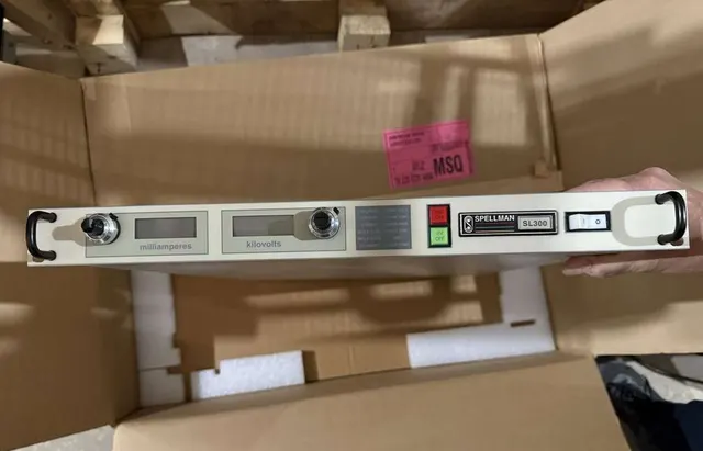 Высоковольтный источник питания SL100N300 Spellman
