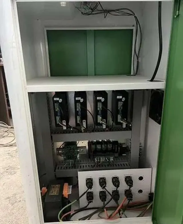 Фрезерный станок Woodtec CH-1325 с ЧПУ