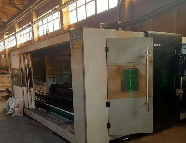 Оптоволоконный лазерный станок OR-PH3015T6