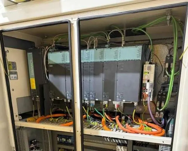 Обрабатывающий центр HEDELIUS RS805
