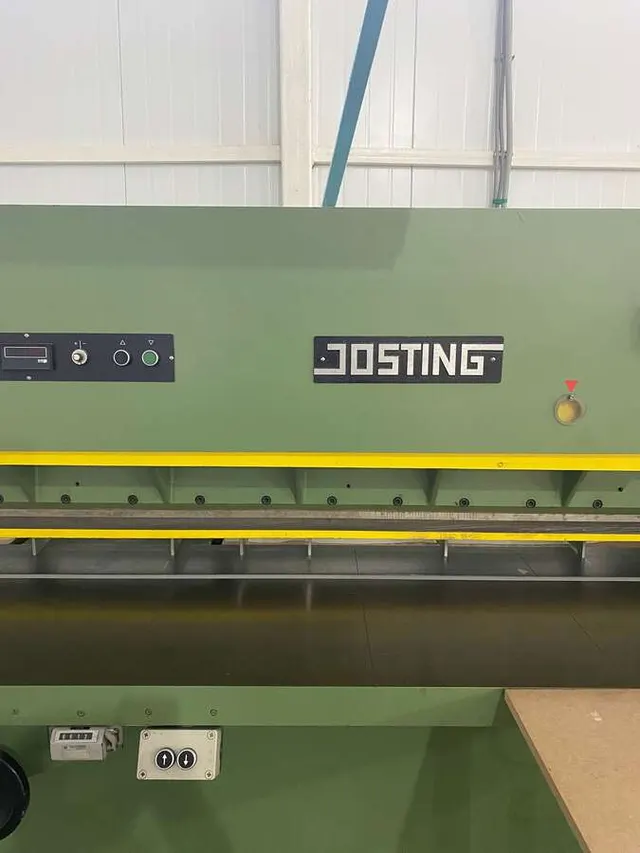 Гильотина для шпона JOSTING