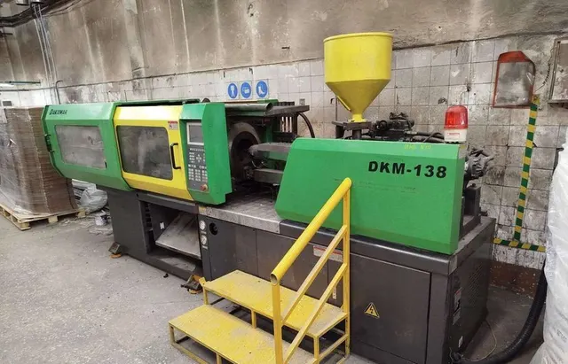 Термопластавтомат DKM138