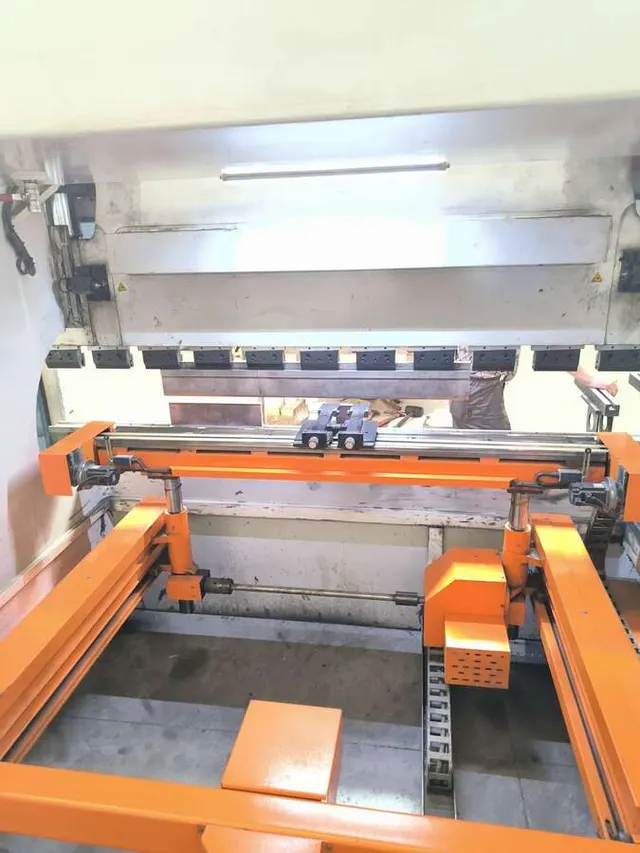Листогибочный пресс Ermaksan Speed-Bend Pro с ЧПУ