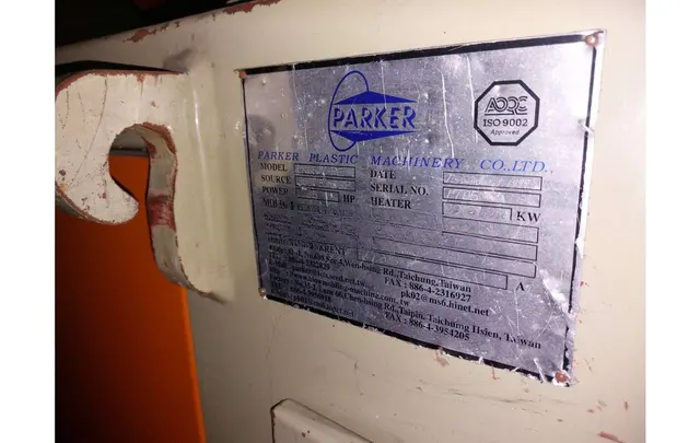Машина выдувного литья Parker PK65DV-PE Тайвань