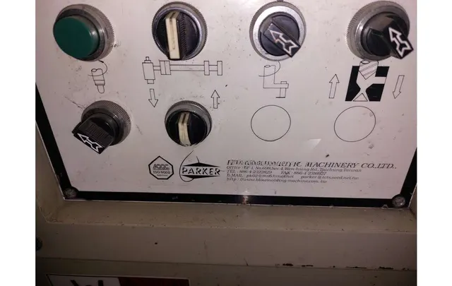 Машина выдувного литья Parker PK65DV-PE Тайвань