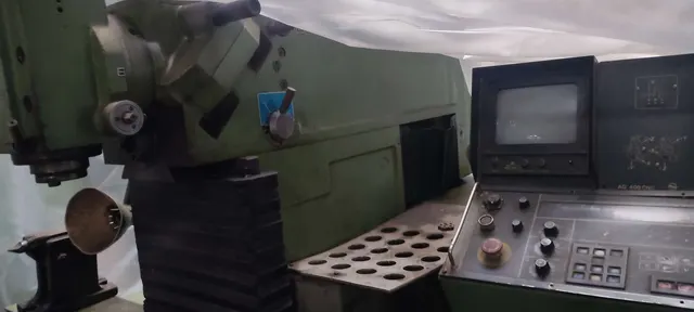 Фрезерный станок AG400 CNC 1987г.в.
