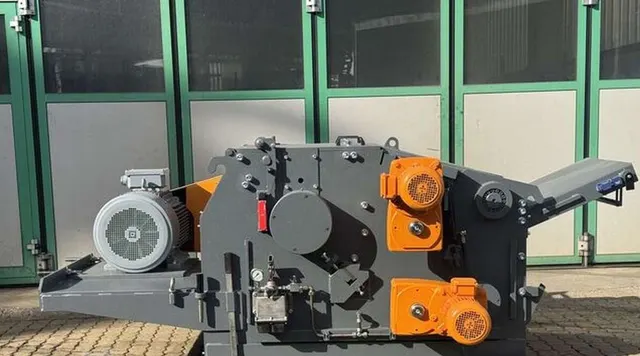 Дробилка для древесины Holzmatic engineering TRH