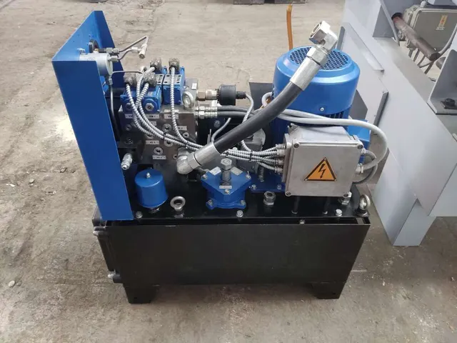 Резьбонакатной станок UPWS25 c новой гидростанцией