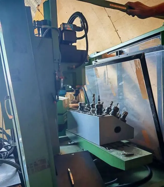 Фрезерный станок LUX-MILL с ЧПУ 1992г.в.