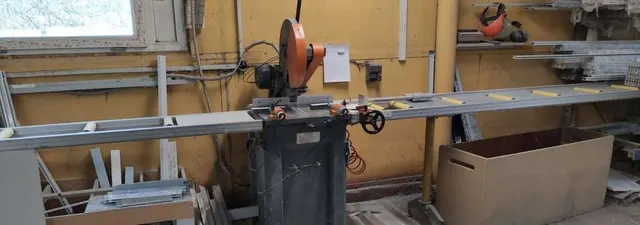 Станок торцовочный с рольгантом Axion L620