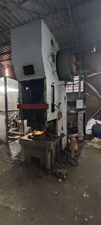 Пресс кривошипный, 160 тонн