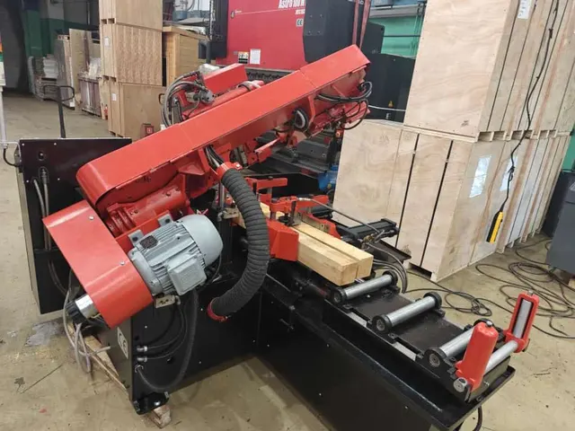 Станок ленточнопильный Amada HFA-250W 2015 г.в.
