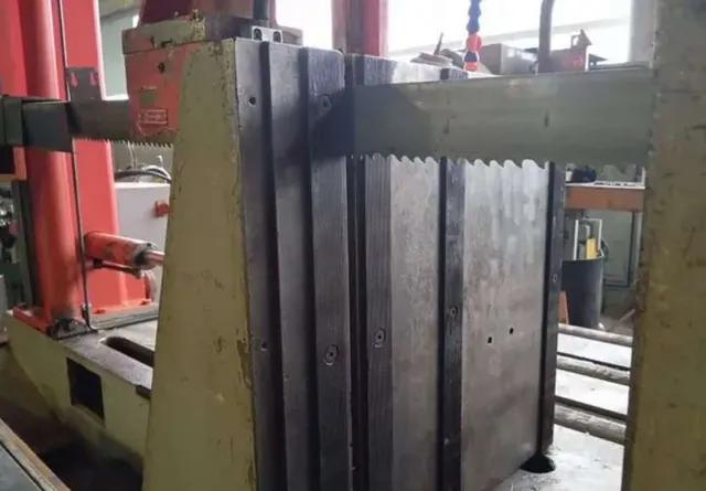 Ленточнопильный станок UZAY SY11000SP Турция