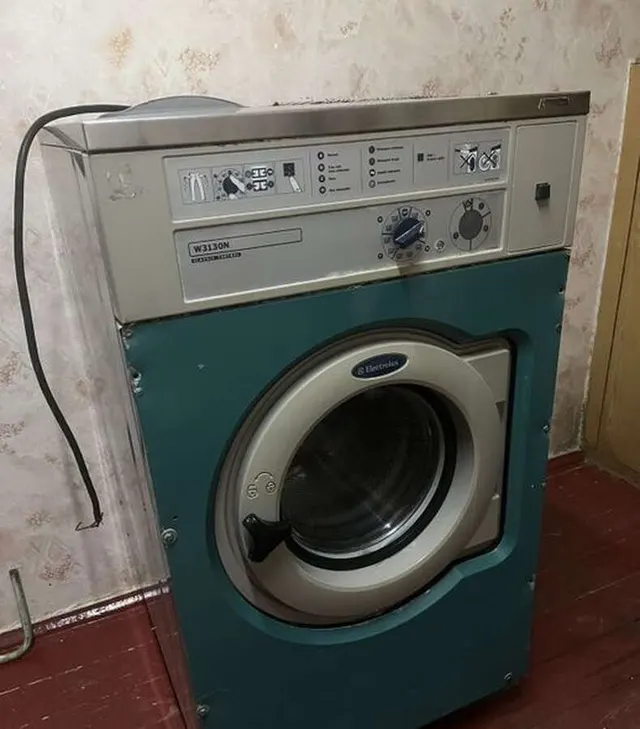 Промышленная стиральная машина Electrolux W3130N