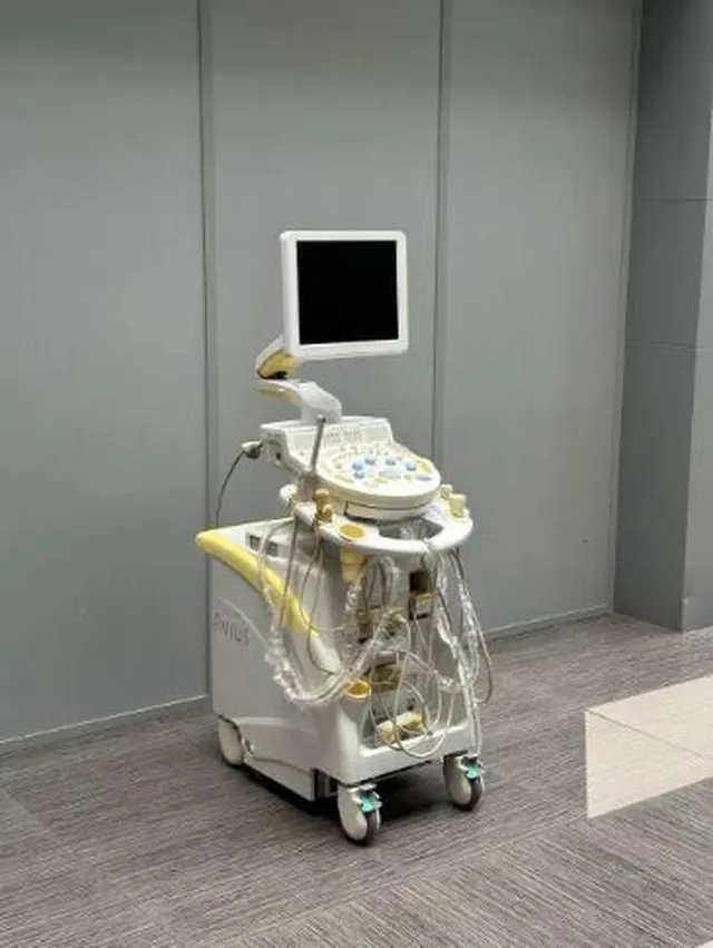 УЗИ-аппарат Hitachi Aloka HiVision Avius