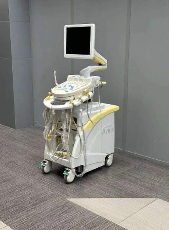 УЗИ-аппарат Hitachi Aloka HiVision Avius