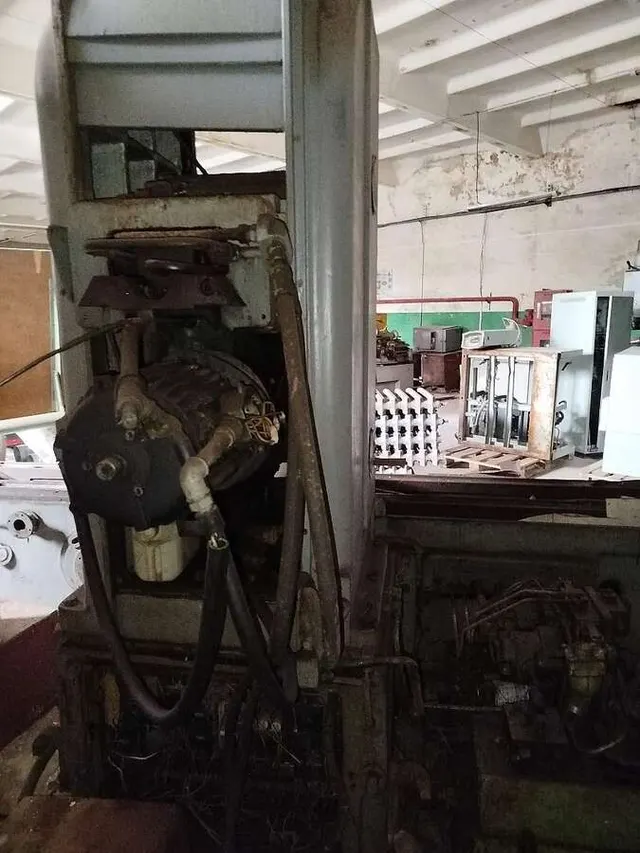 Плоскошлифовальный станок 3Б722