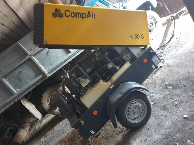 Компрессор винтовой с дизельным приводом CompAir C50