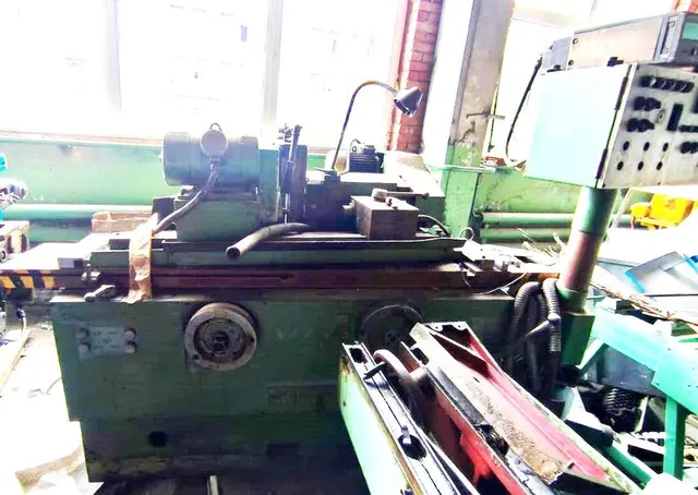 Полуавтомат круглошлифовальный 3М153АФ11
